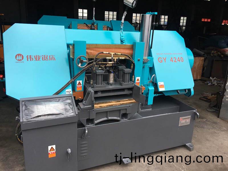 帶(dai)鋸(ju)牀(chuang)02