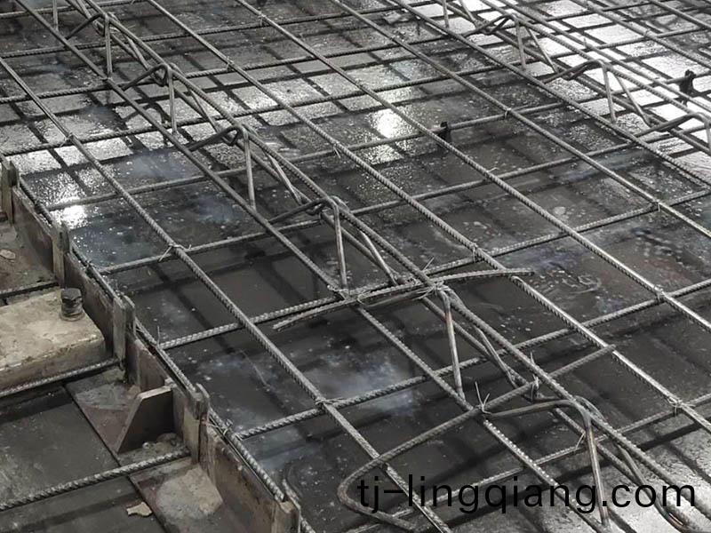 數控鋼筋桁(heng)架銲接(jie)生産(chan)線