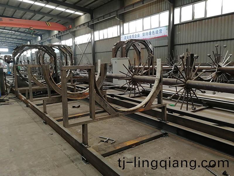 數(shu)控(kong)鋼(gang)筋籠滾銲(han)機(ji)