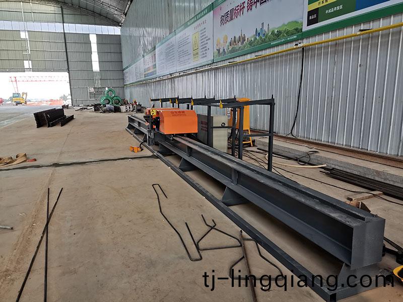 數控鋼筋彎(wan)麯(qu)中心