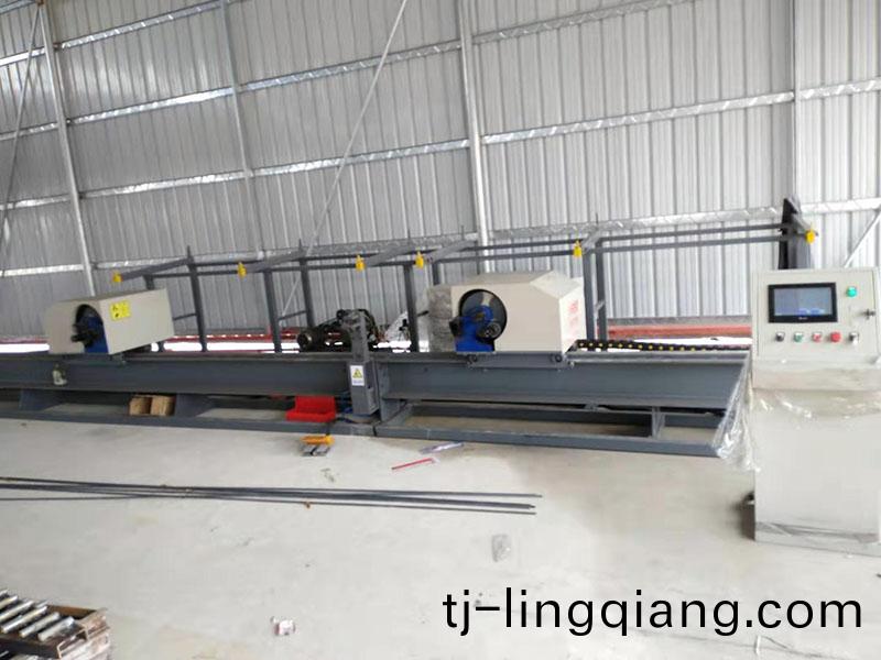 數控鋼(gang)筋(jin)彎(wan)麯中(zhong)心(xin)