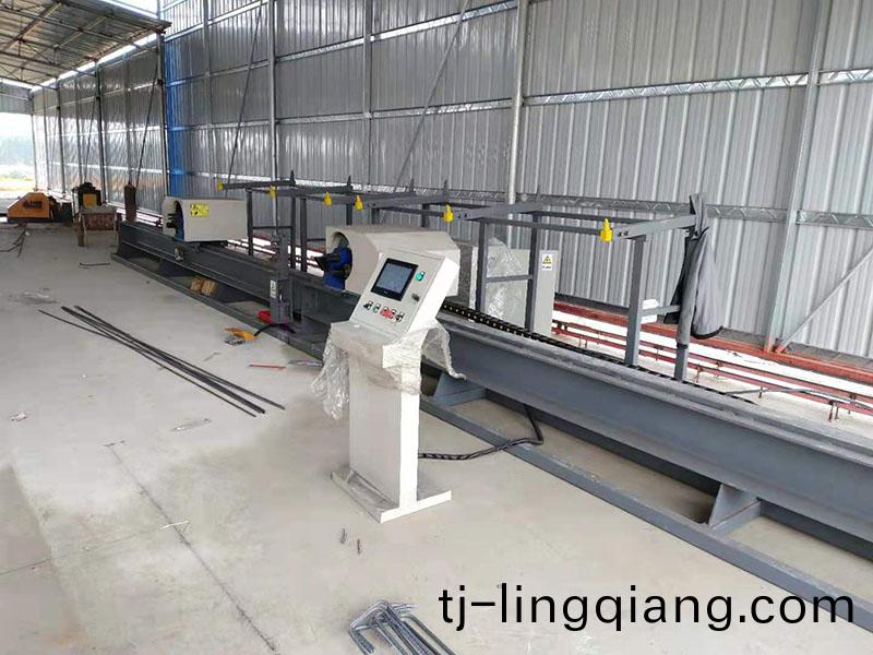 數控(kong)鋼筋彎(wan)麯(qu)中(zhong)心(xin)