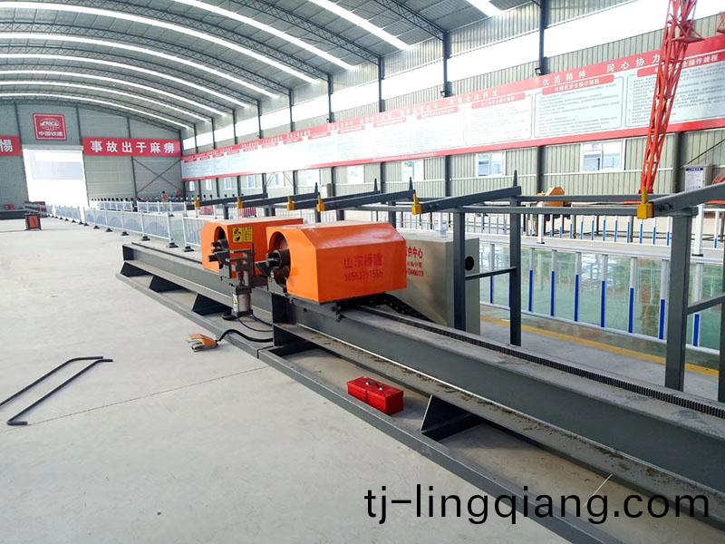 數控鋼(gang)筋彎(wan)麯(qu)中(zhong)心